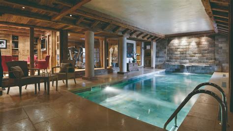 The best luxury ski chalets in Courchevel 1850 with a swimming pool