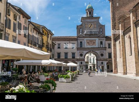 Town square in Crema Italy Stock Photo - Alamy