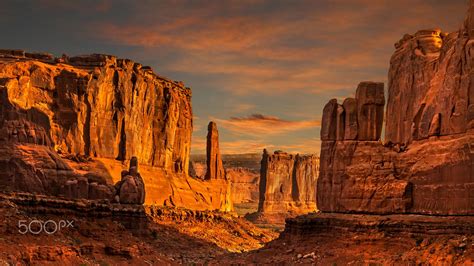 Golden Hour | Golden hour, Golden hour photography, Arches national park