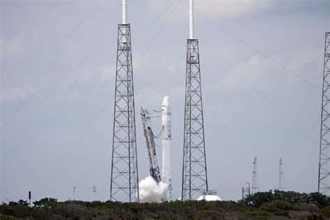 SpaceX Falcon 9 Explosion Aftermath Brings Legal Battles - Universe Today