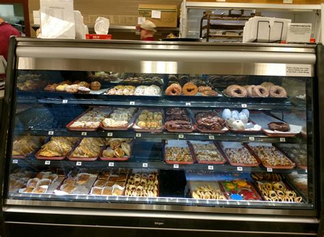 Bakery Display Case with Flat Glass - Borgen Systems