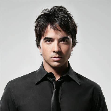 Luis Fonsi Lyrics, Songs, and Albums | Genius