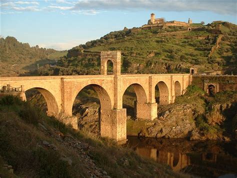 Alcántara Bridge - Facts and History of Puente Trajan at Alcantara