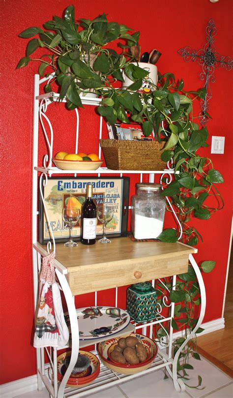 Baker's rack Idea for refurbishing mine... Santa Clara, Green Kitchen, Kitchen Decor, Kitchen ...