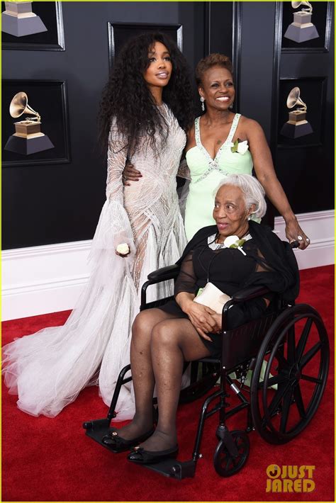 SZA Brings Her Mom & Grandma as Her Grammys 2018 Dates: Photo 4023038 | Grammys Photos | Just ...