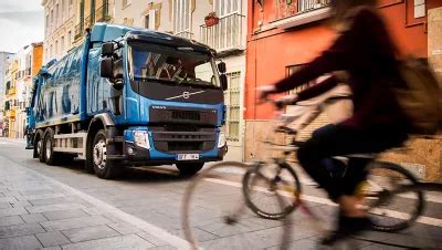 Safety Report 2017 | Volvo Trucks