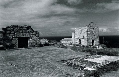 Levant Mine - Cornish Mine Images - History in Black and White