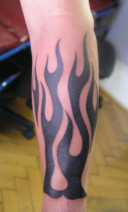 flames on wrist tattoos - Google Search | Tatuaje de fuego, Tatuaje de la mano, Tatuajes molones