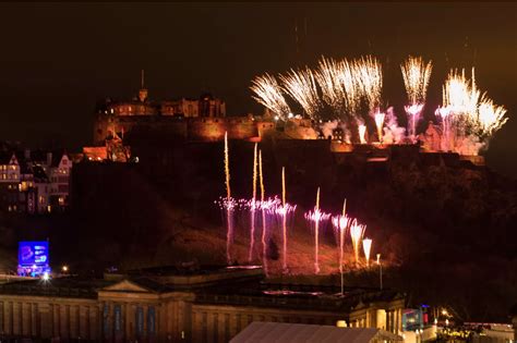 Edinburgh Hogmanay: Best photos from street party and fireworks as thousands welcome 2020 ...