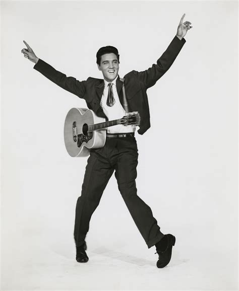 Elvis Presley in black and white - Counterpoint