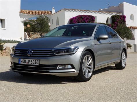 2016 VW Passat 2.0 TDI Biturbo-4Motion - TEST DRIVE -AUTO Photo News