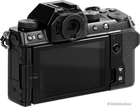 Fuji X-S10 Review