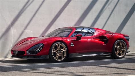 New Alfa Romeo 33 Stradale revealed: price, specs and release date | Carwow