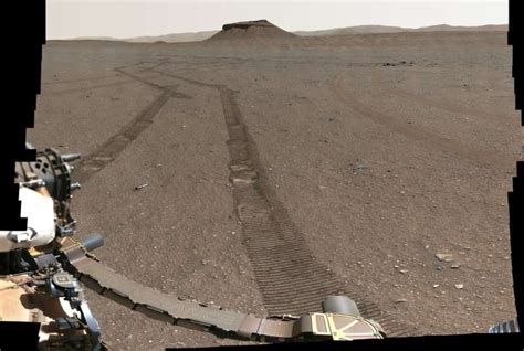 NASA's Perseverance rover shows off collection of Mars samples