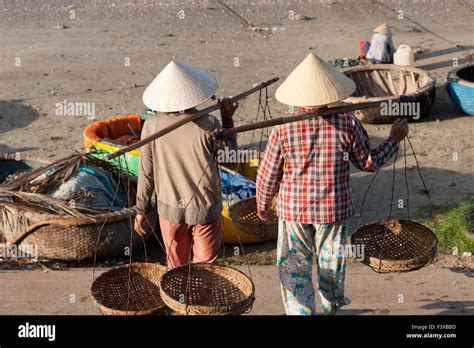 Vietnam village life hi-res stock photography and images - Alamy