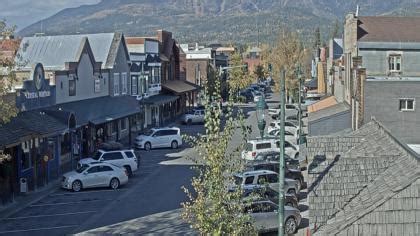 Webcam Whitefish, Montana, USA - View of the street - Central Avenue towards the ski resort ...