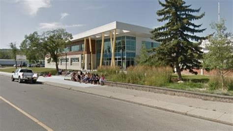 Case of COVID-19 confirmed at Bowness High School | CBC News