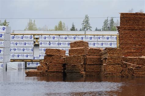 1 missing in Pacific Northwest flooding, slides - MyNorthwest.com