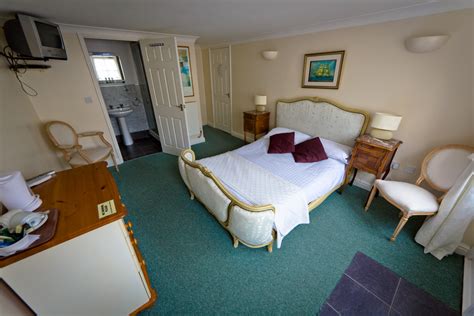 Rooms — The White Hart Hotel, Hayle