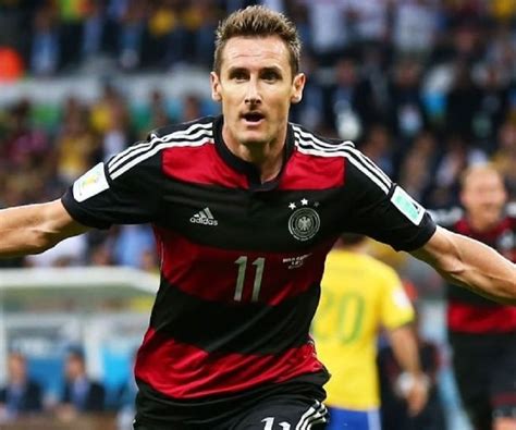 Miroslav Klose Biography - Facts, Childhood, Family Life & Achievements