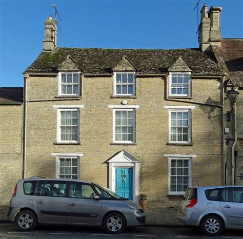 Montague House, Fairford, Gloucestershire - Photo "Montague House, 6 High Street, Fairford"