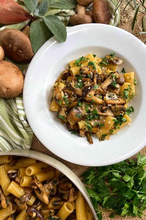 Esitellä 83+ imagen dried porcini mushroom pasta - abzlocal fi