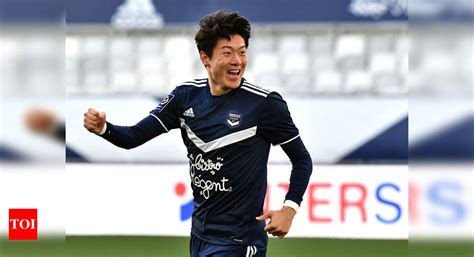 South Korea's 'brave' Hwang Ui-Jo lifts Bordeaux to victory again | Football News - Times of India