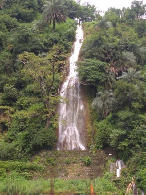 15 Best Waterfalls In Uttarakhand