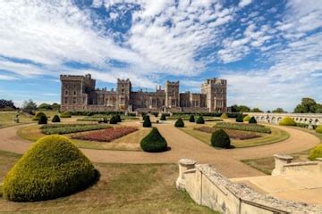 The Queen shares previously unseen look at Windsor Castle gardens - and they’re stunning! | HELLO!