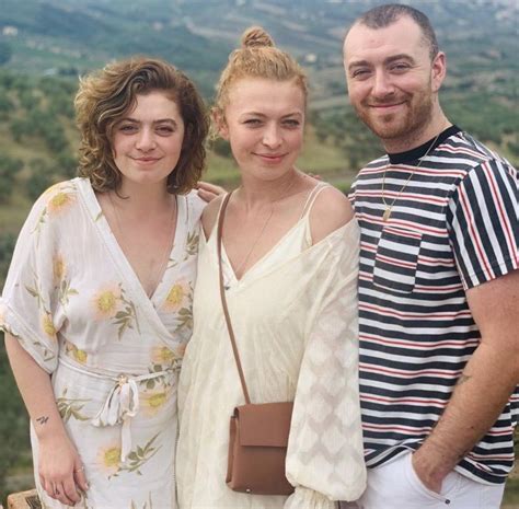 Sam Smith with his sisters - August 2019 | Sam smith, Sam smith ...