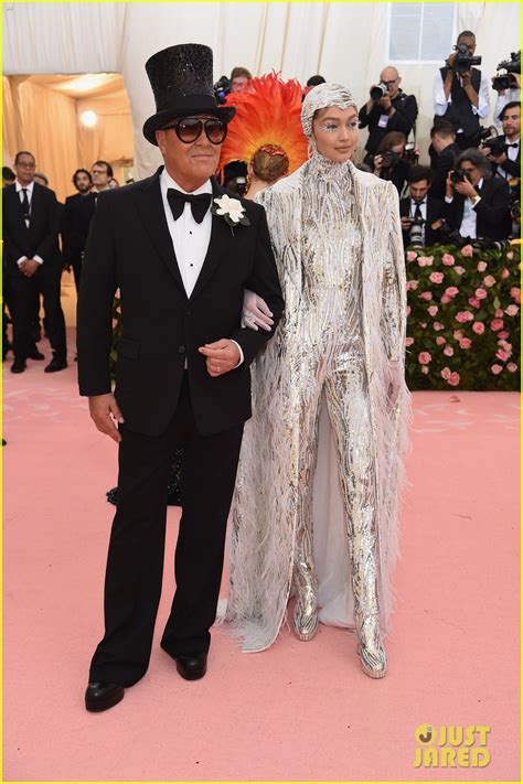 Gigi Hadid Goes All Out in Silver at Met Gala 2019!: Photo 4285463 ...