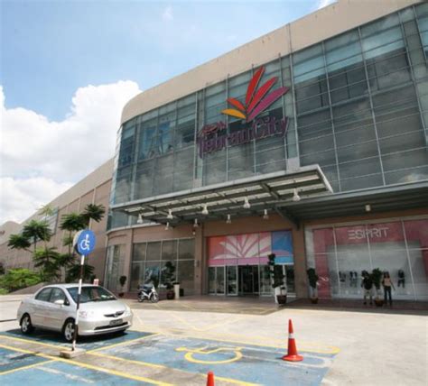 aeon tebrau city cinema - Barry Daniels