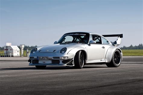 mcchip-dkr Porsche 911 GT2 993 custom