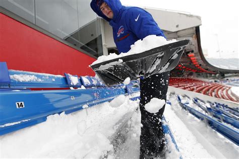 Could snowfall help Bills? Ravens’ Lamar Jackson has ‘zero experience’ playing in snow ...