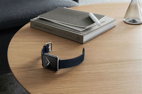 Oppo’s first smartwatch is the oddly familiar Oppo Watch - The Verge