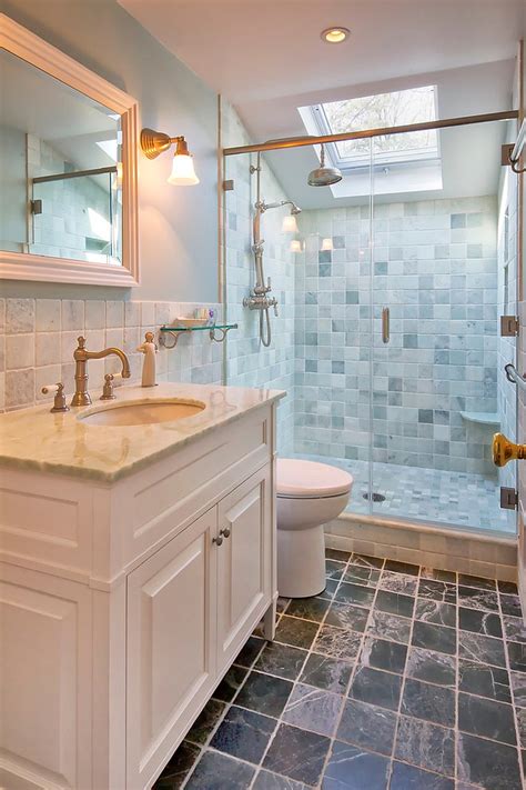 23 Gorgeous Bathrooms that Unleash the Radiance of Skylights