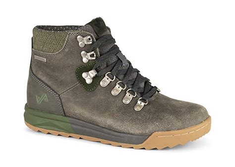 The 10 Best Women's Hiking Boots In 2020 - Waterproof & Lightweight