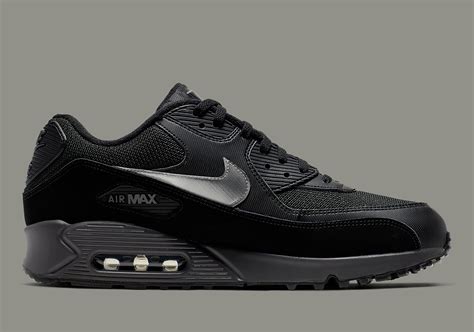 Nike 2024 Air Max - Evvie Wallis