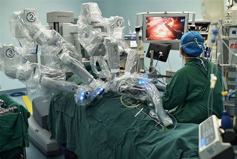 Robotics in Medicine: How Technology is Revolutionizing Surgery - futuresoftech.com