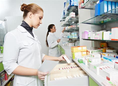 Pharmacy Assistant: Occupations in Alberta - alis