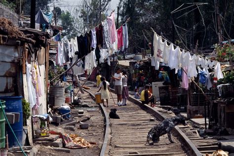 Mexico City Slums : HOUSING IN MEXICO: AN INTRODUCTION - HABITAT DF ...