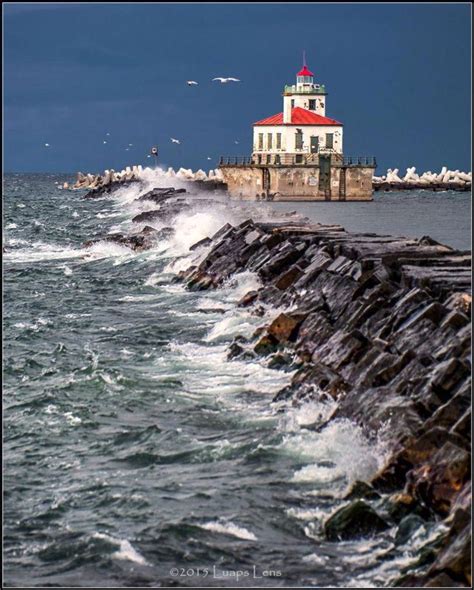 Oswego NY Lighthouse on Lake Ontario #upstatenytravel | Beautiful lighthouse around the worlds ...