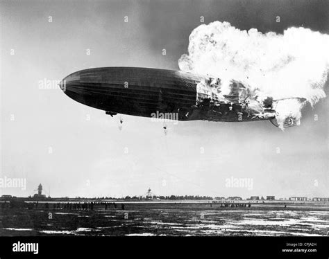 Lz 129 Hindenburg Lakehurst Stock Photos & Lz 129 Hindenburg Lakehurst ...