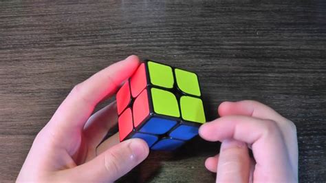 Comment résoudre le rubik's cube 2x2 ! (Facile) - YouTube