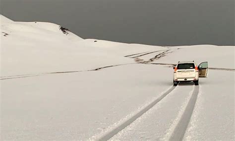 VIDEO: Snow blankets southern Saudi Arabia - GulfToday