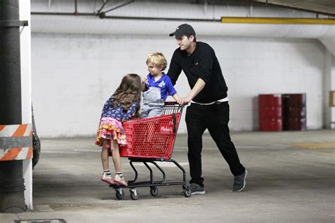 Ashton Kutcher Wheels His 2 Kids in a Shopping Cart: Photos | In Touch ...