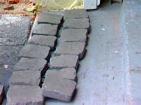 How to Lay a Cobblestone Driveway | how-tos | DIY