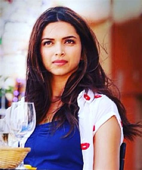 Deepika in tamasha funny