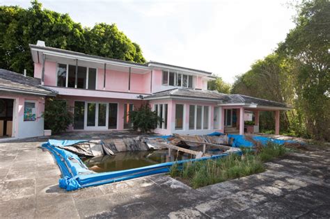 Pablo Escobar’s Miami mansion is being demolished