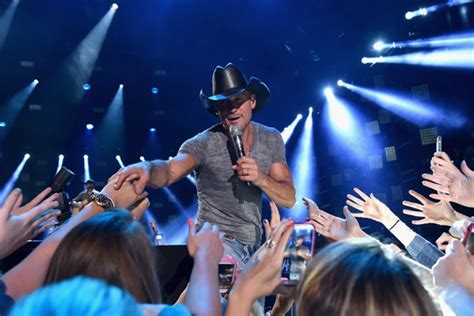 Tim McGraw Announced for 2015 Taste of Country Music Fest